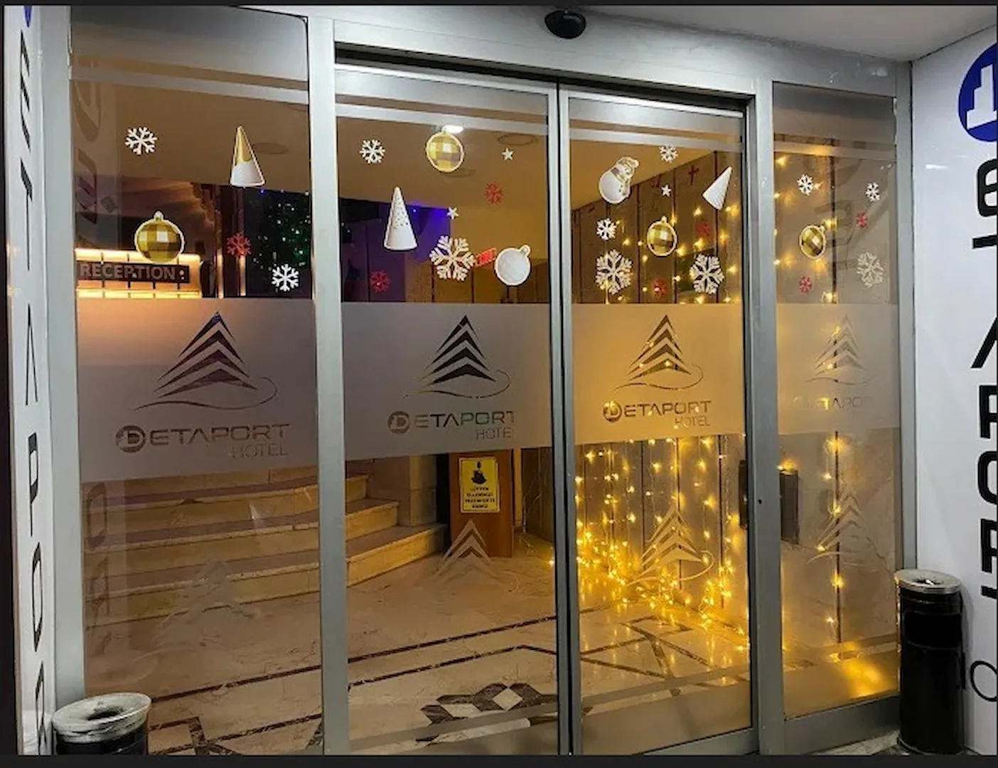 Panoramik Marmara Denizi manzaralı, geniş pencereli Detaport Hotel ana süiti